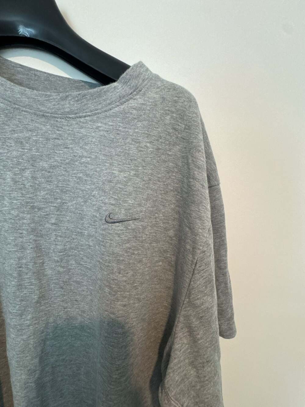 Nike Dri-Fit Heather Gray Small Swoosh Logo T-Shirt Size XL - Picture 2 of 6